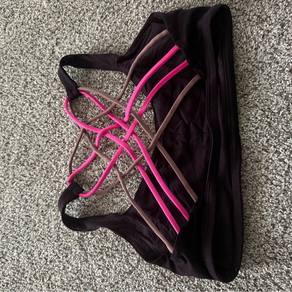 Lululemon sports bra